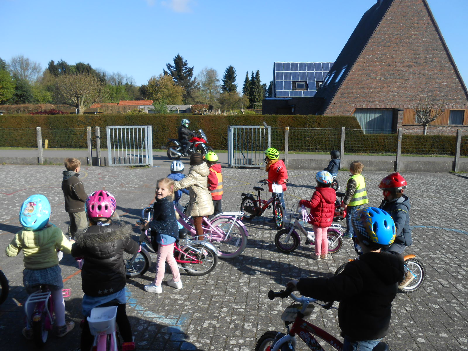 thema verkeer: klas juf Claire